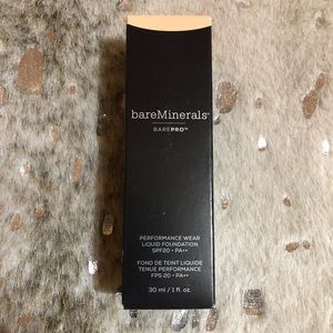 NEW bareMinerals BAREPRO Champagne 03